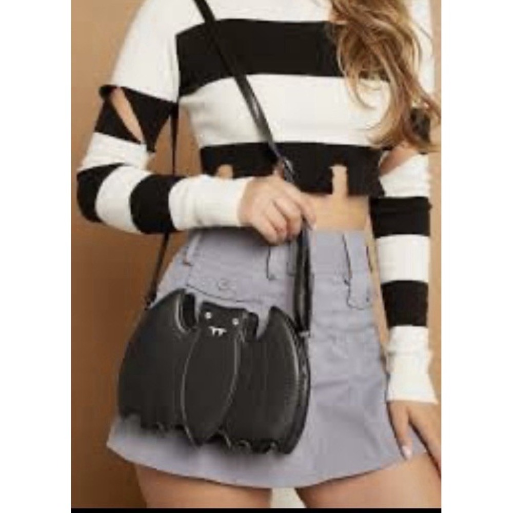 Cute Goth PU Leather Bat‎ Shaped Shoulder Bag Purse w/ Bling Eyes